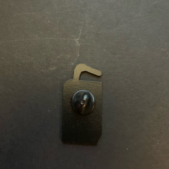 Slimer and the real ghostbusters lapel pin - Picture 2 of 4